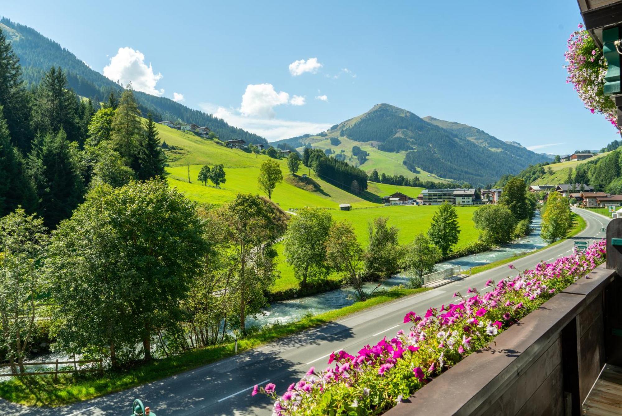 Villa Austria Saalbach Exterior photo